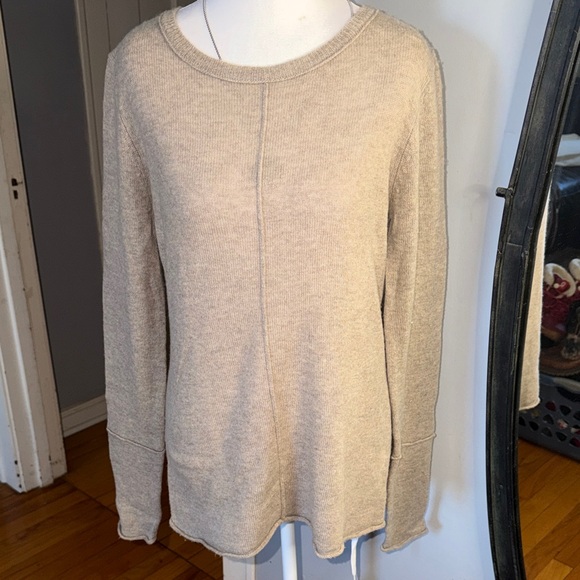 NWT Philosophy Dane Lewis 100% Cashmere Light Beige Crew Neck Sweater - Picture 1 of 11